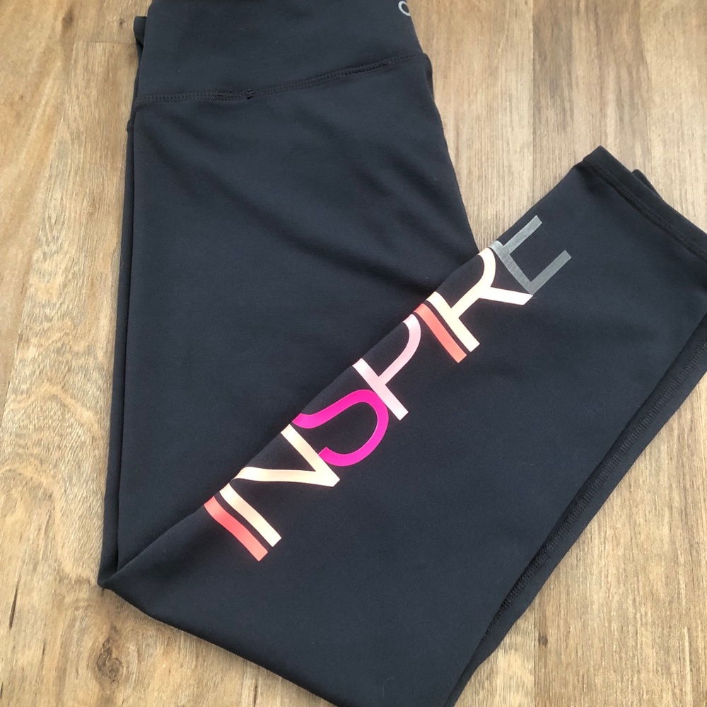 GAP FIT | Charcoal Leggings w/ “Inspire” Graphic